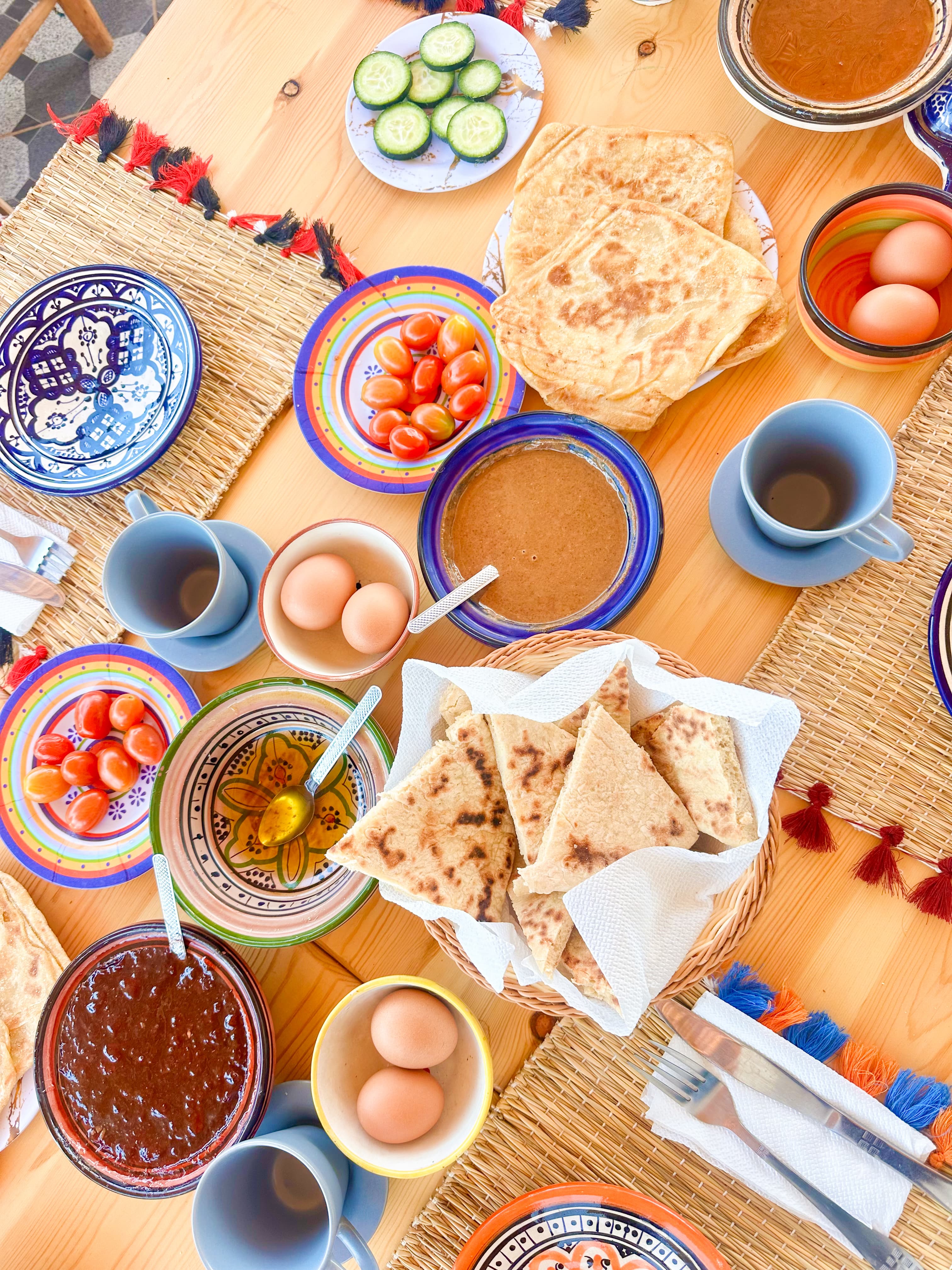 Moroccan breakfast rooftop White Pearl