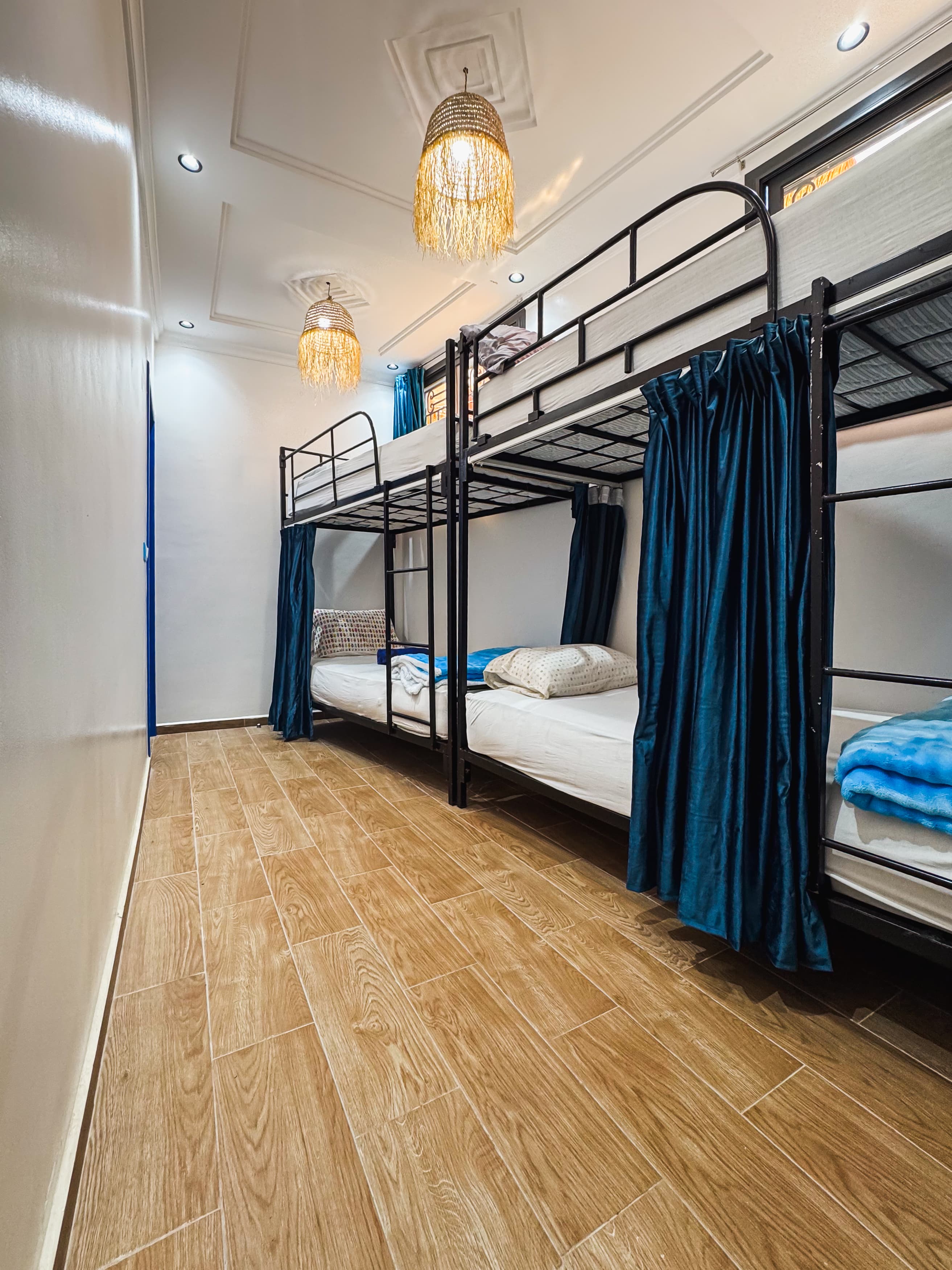 Mixed Surf Dorm — 6 Beds — photo 2